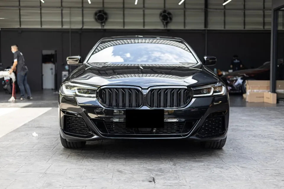 WSTN BMW 5 Series G30/G31 Dual-Slat Front Grille Gloss Black 2021–2023 (Upper Grille)